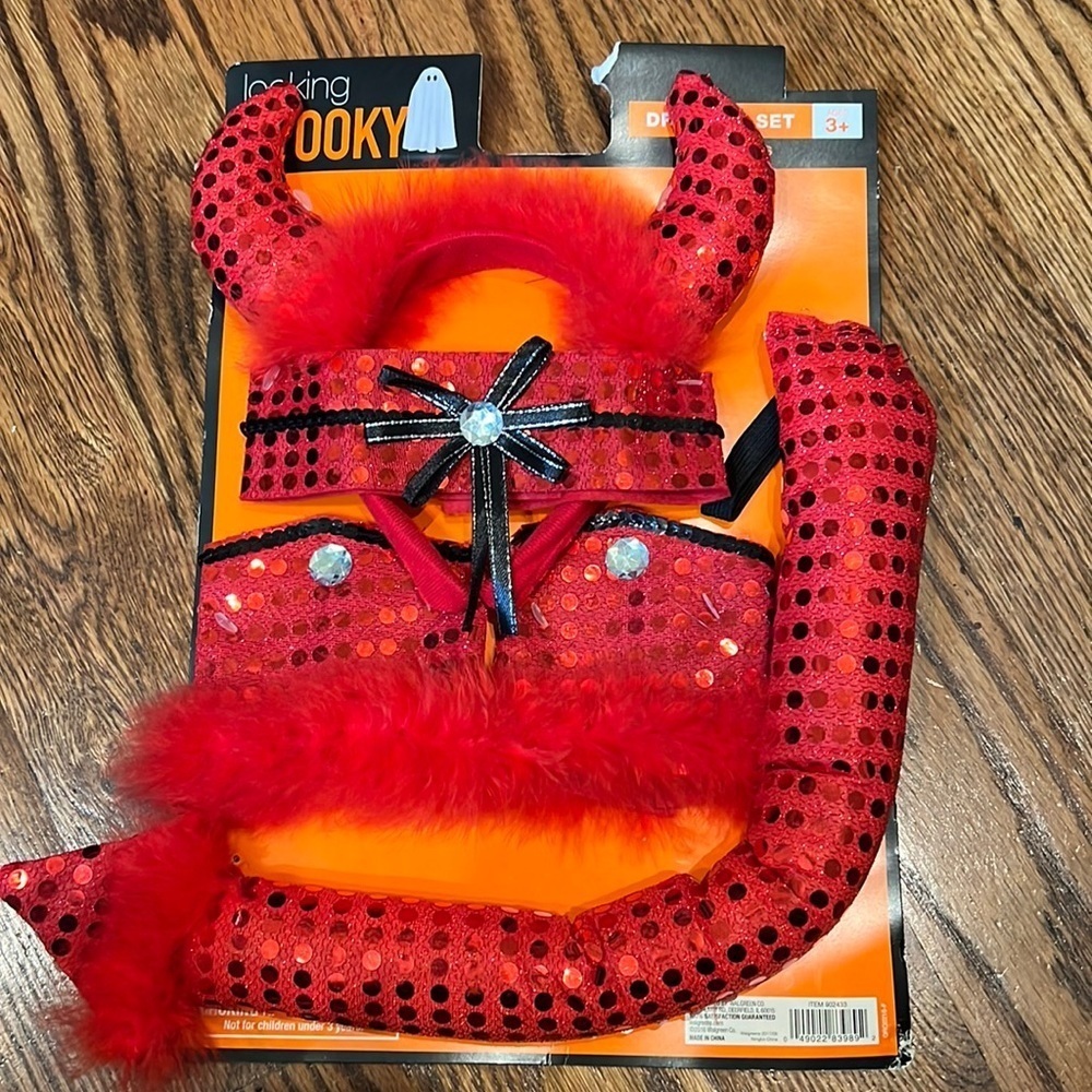 Devil accessory set: headband, garter, tail NWT